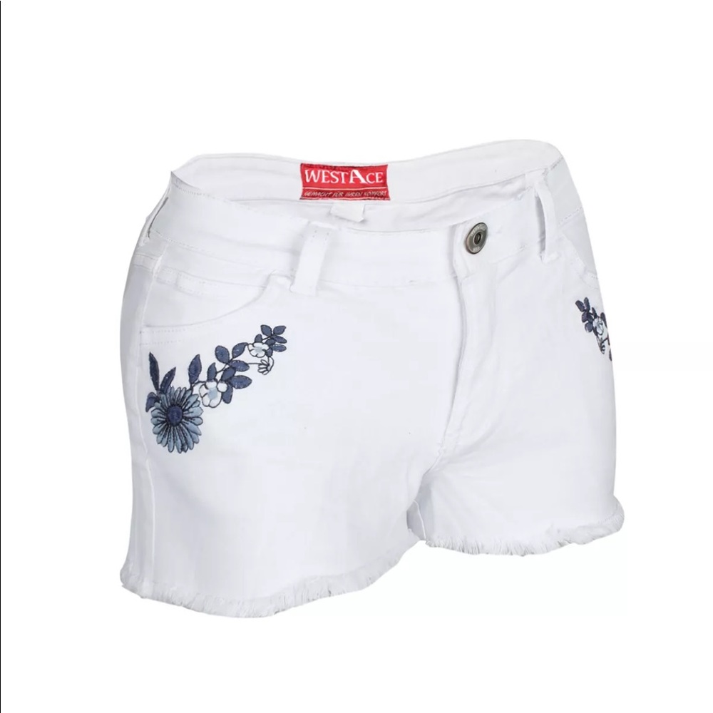 🦋5⭐️White Floral Detail stretch denim shorts